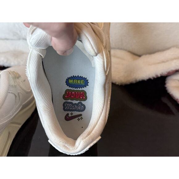 Nike Air Max 90 SE Women's Shoes Size 8 The Future Is Equal FD0867-133 Sail Lips - Picture 9 of 9